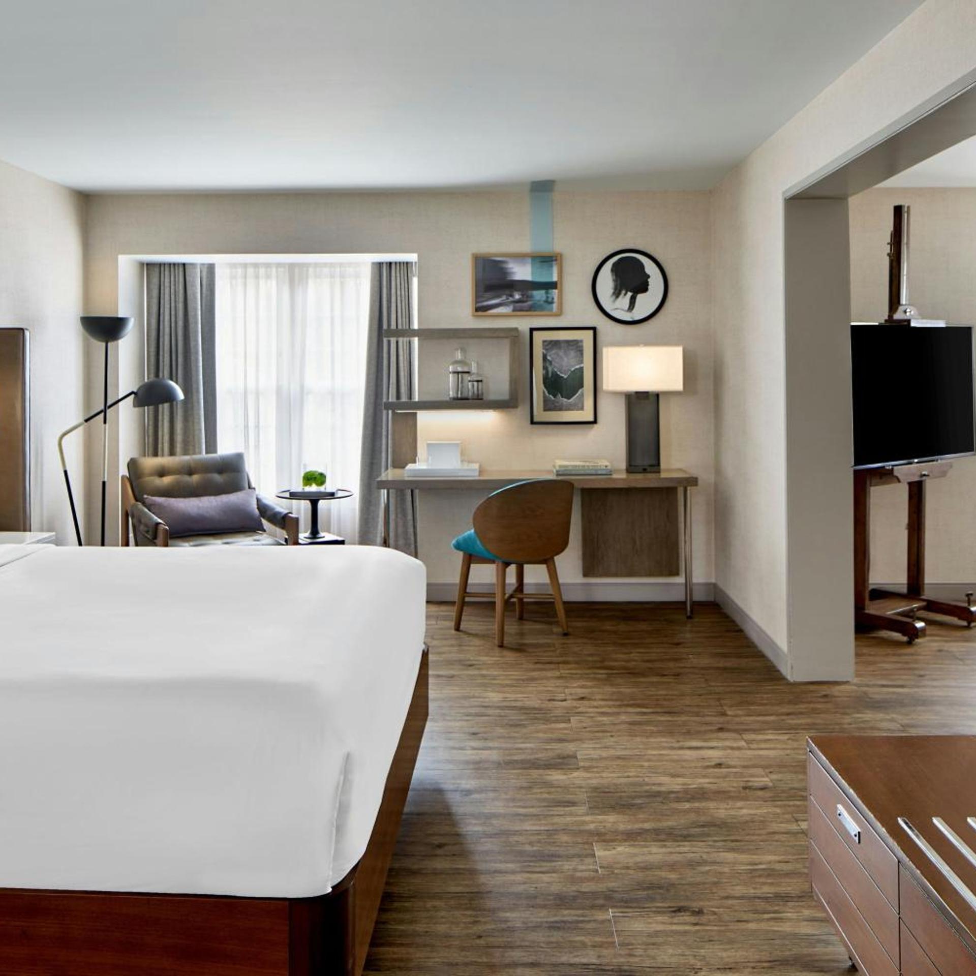 1 Bedroom, Beach, Suite, King Bed, Small