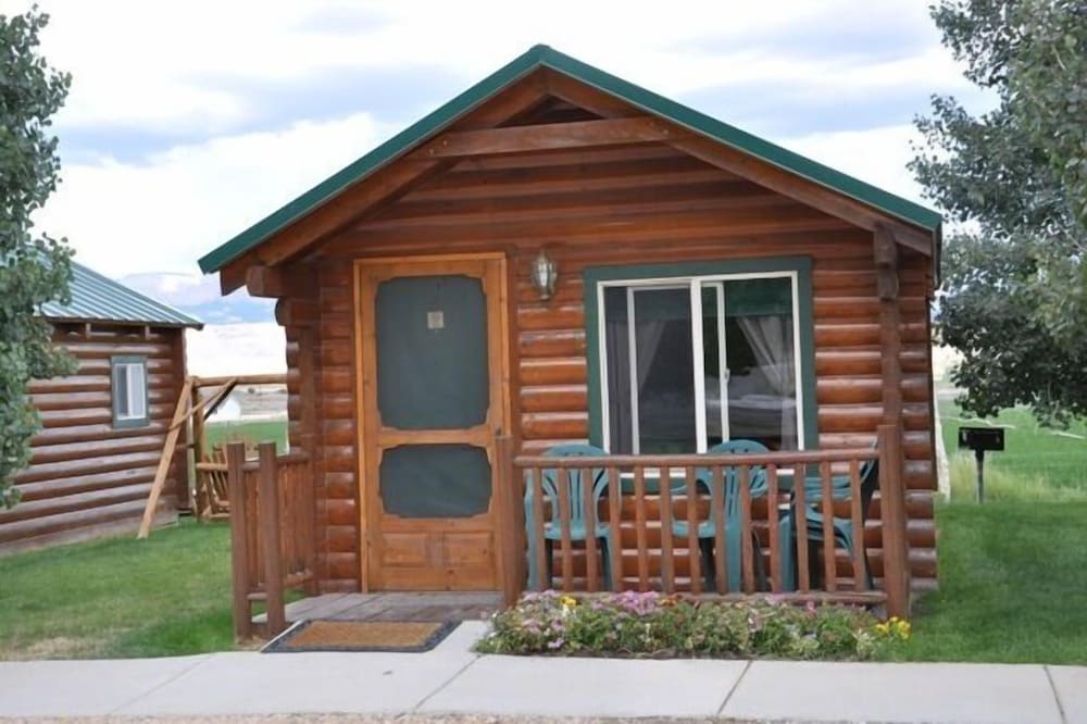 Bryce Country Cabins 6/70