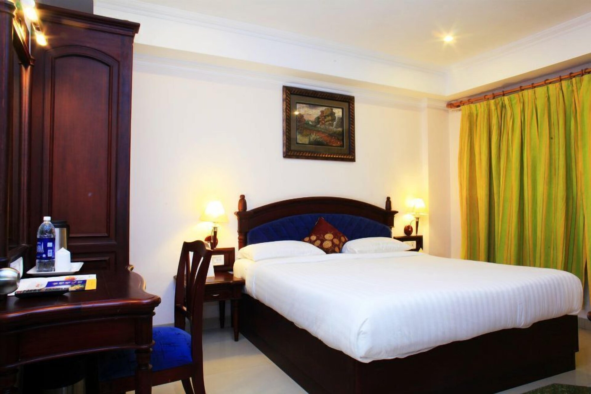 EXECUTIVE, DOUBLE BED