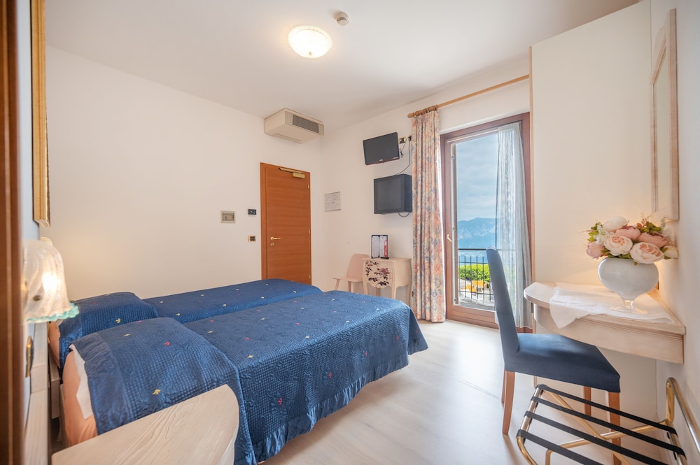 Hotel Laguna San Zeno 16/50