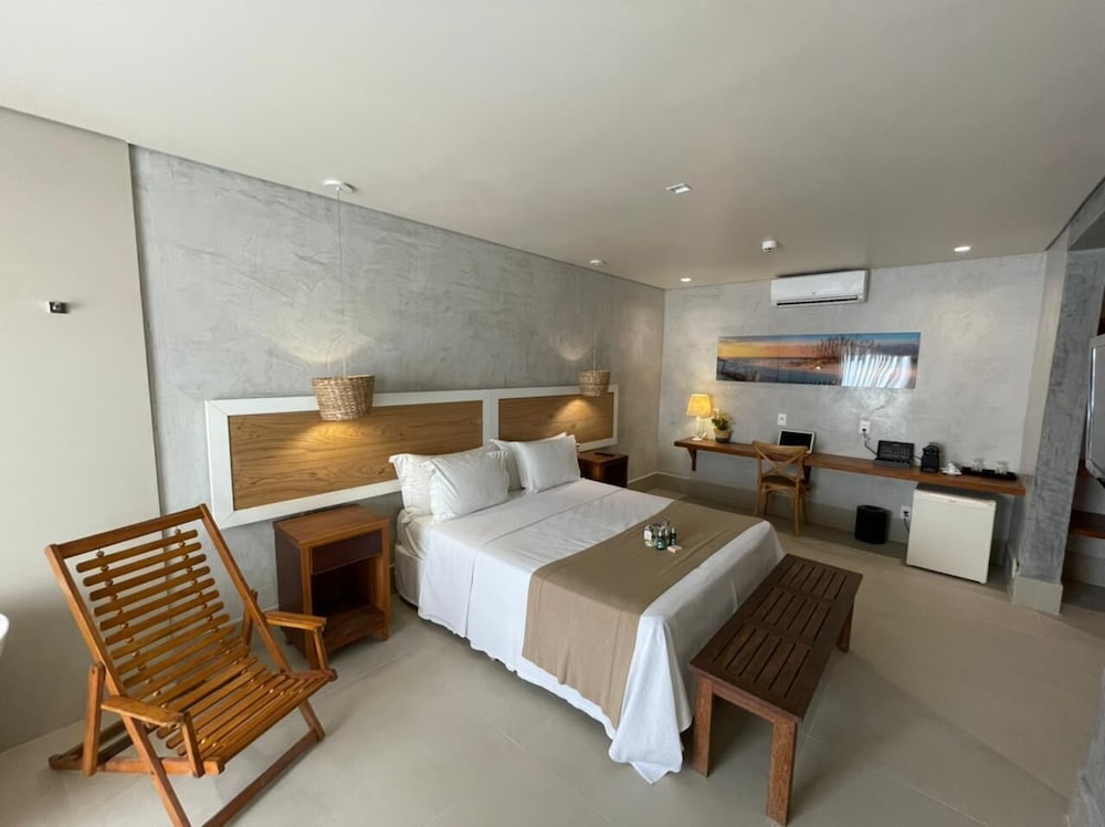 Hiu Hotel 12/50