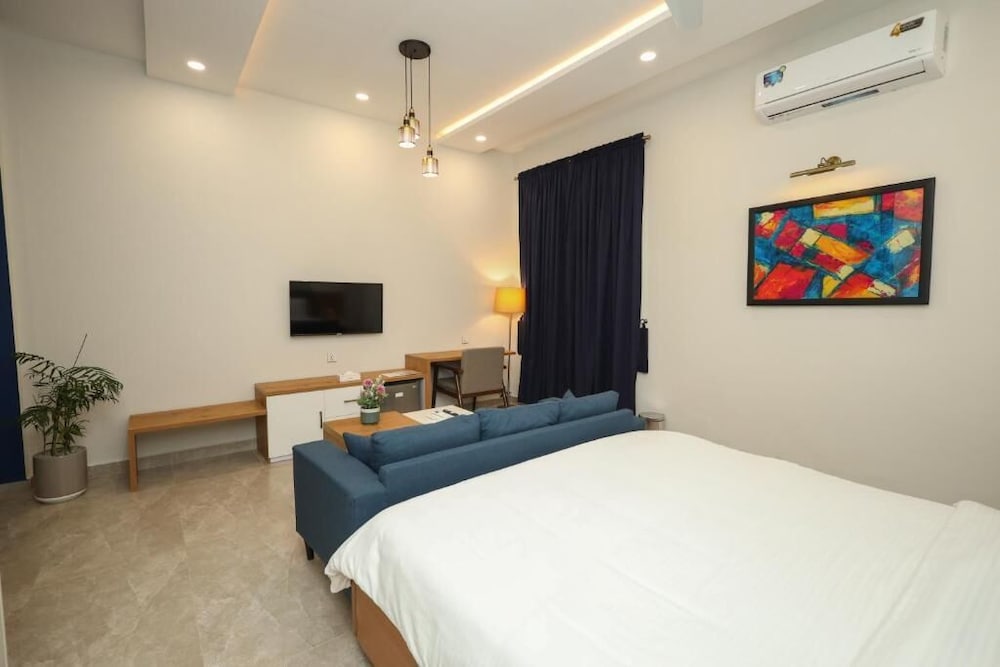 The Mark Suites and Banquet Halls 18/45