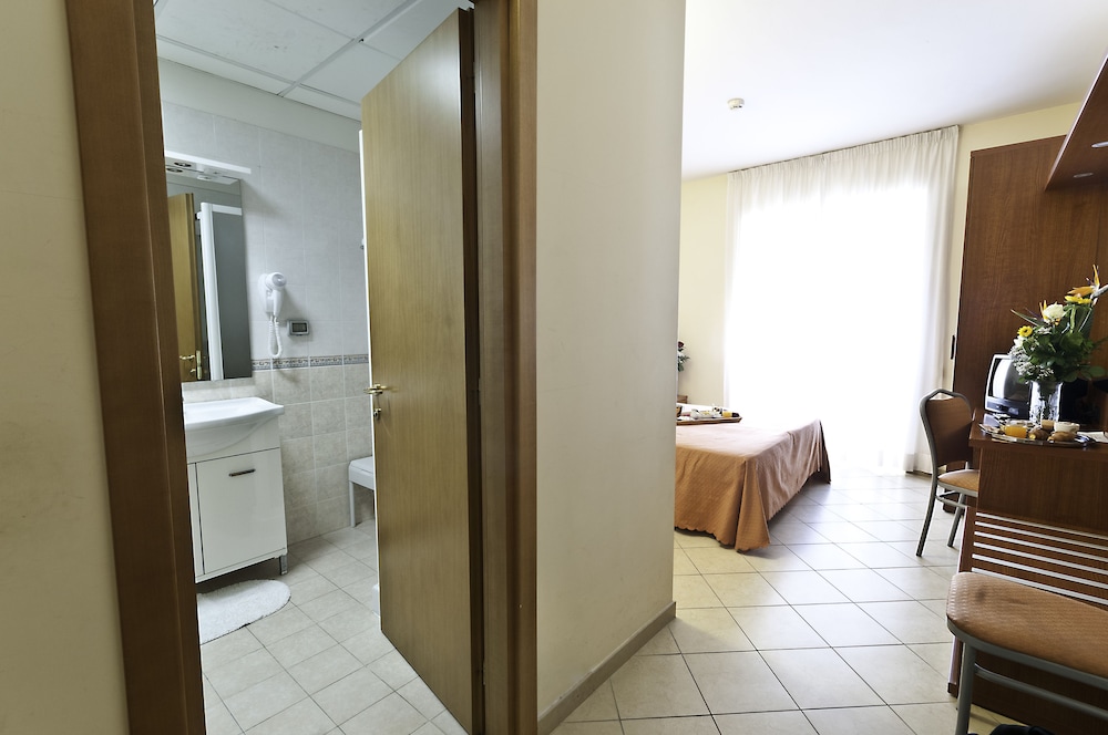 Hotel Priscilla 46/49