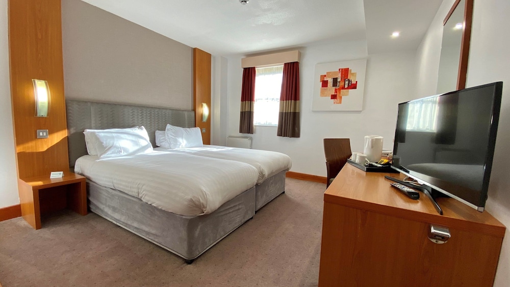 HOLIDAY INN MANCHESTER-CENTRAL PARK 18/73