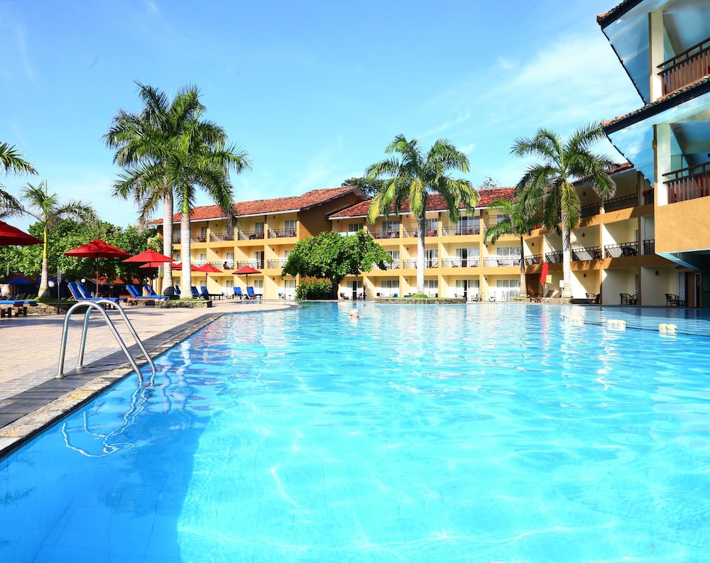 The Palms Hotel 49/50