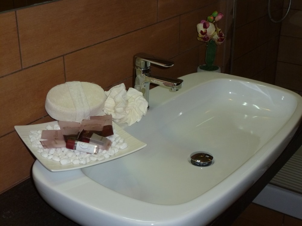 Hotel Euro House Suites 49/49