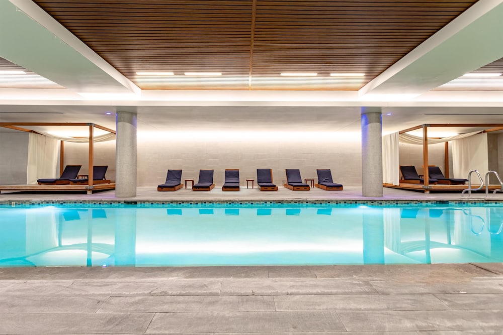 Hyatt Regency Lake Washington 24/50
