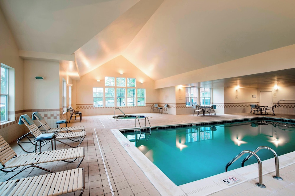 swimming pool spa