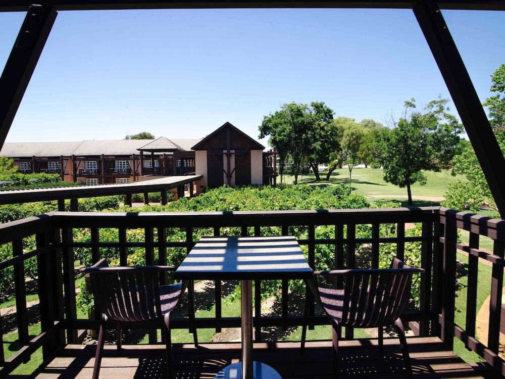 Novotel Swan Valley Vines Resort 7/61