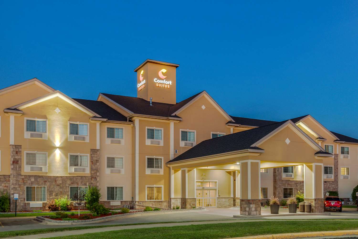 Comfort Suites Johnson Creek Conference Center 2/23