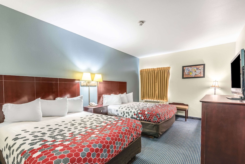 Econo Lodge Inn and Suites Pritchard Road North Little Rock 12/45