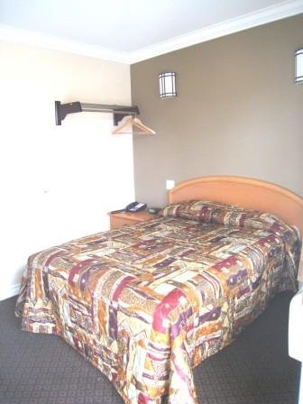 3rd Avenue Inn 7/10