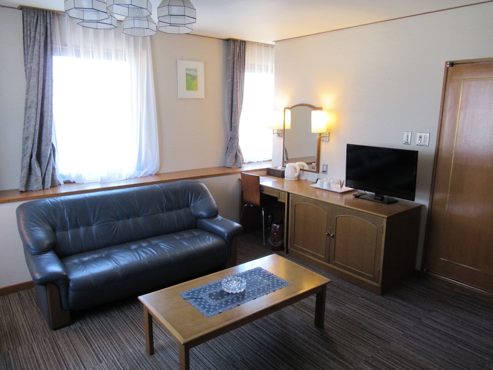 Center Hotel Mihara 48/69