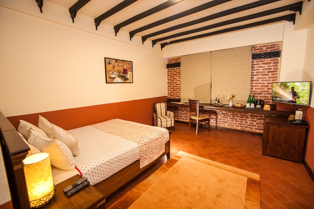 Deluxe, Queen Bed