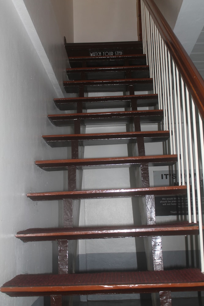 Hotel Ava Gil Puyat 28/56