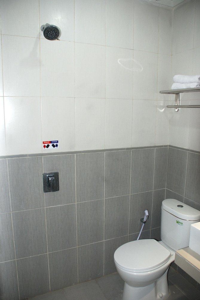 Avon s Residence 23/25