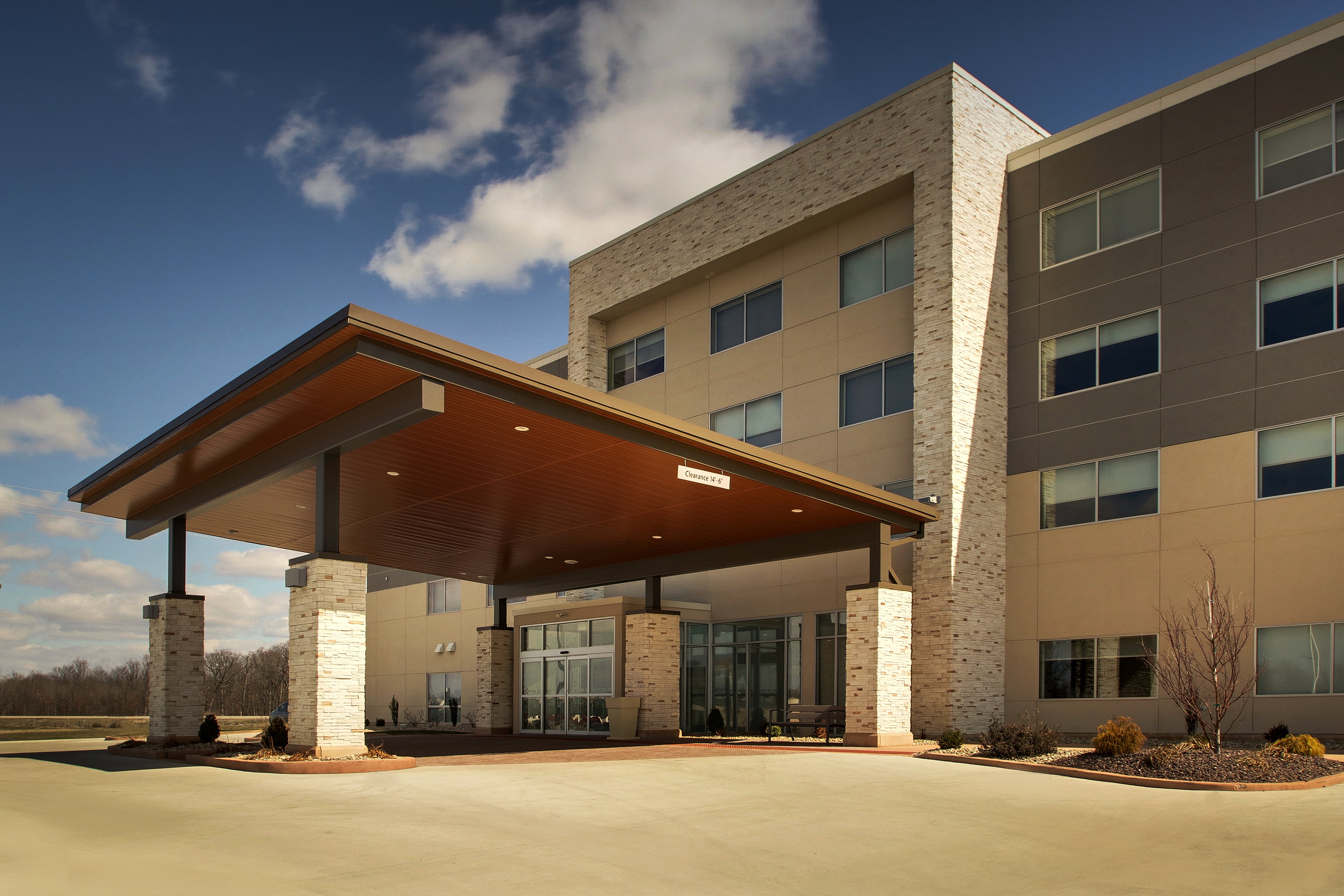 Holiday Inn Express Suites Mount Vernon 9/57