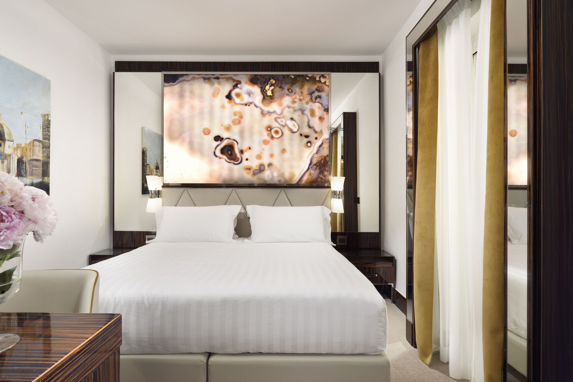DELUXE, DOUBLE BED, BALCONY