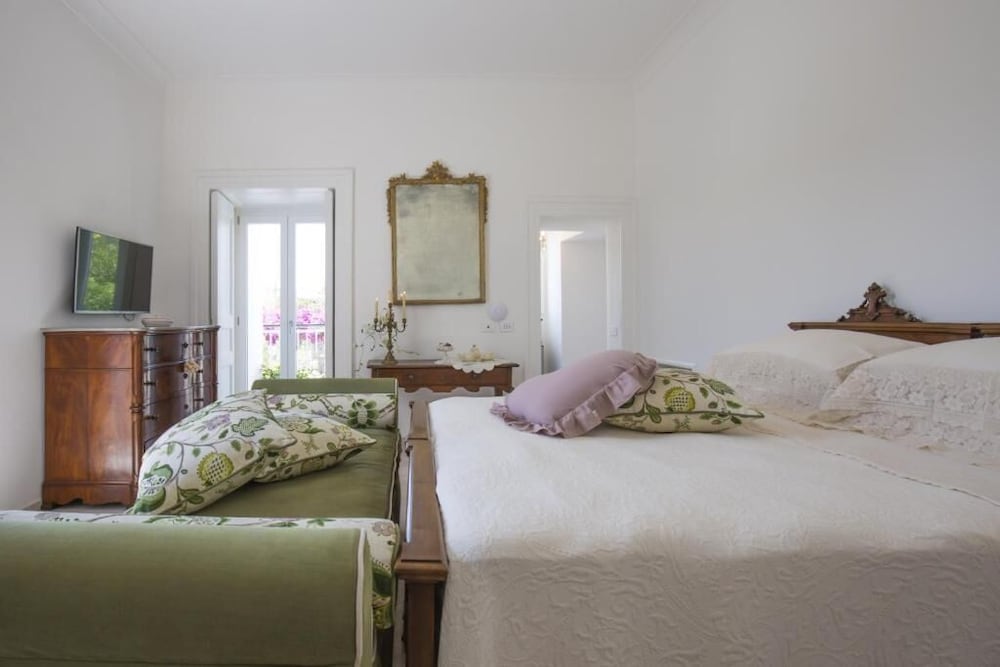 Palazzo Cacace 20/50