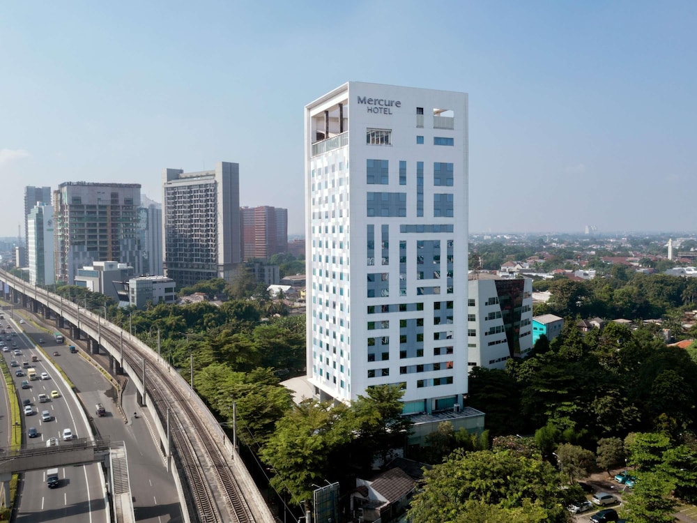 MERCURE JAKARTA SIMATUPANG 5/72
