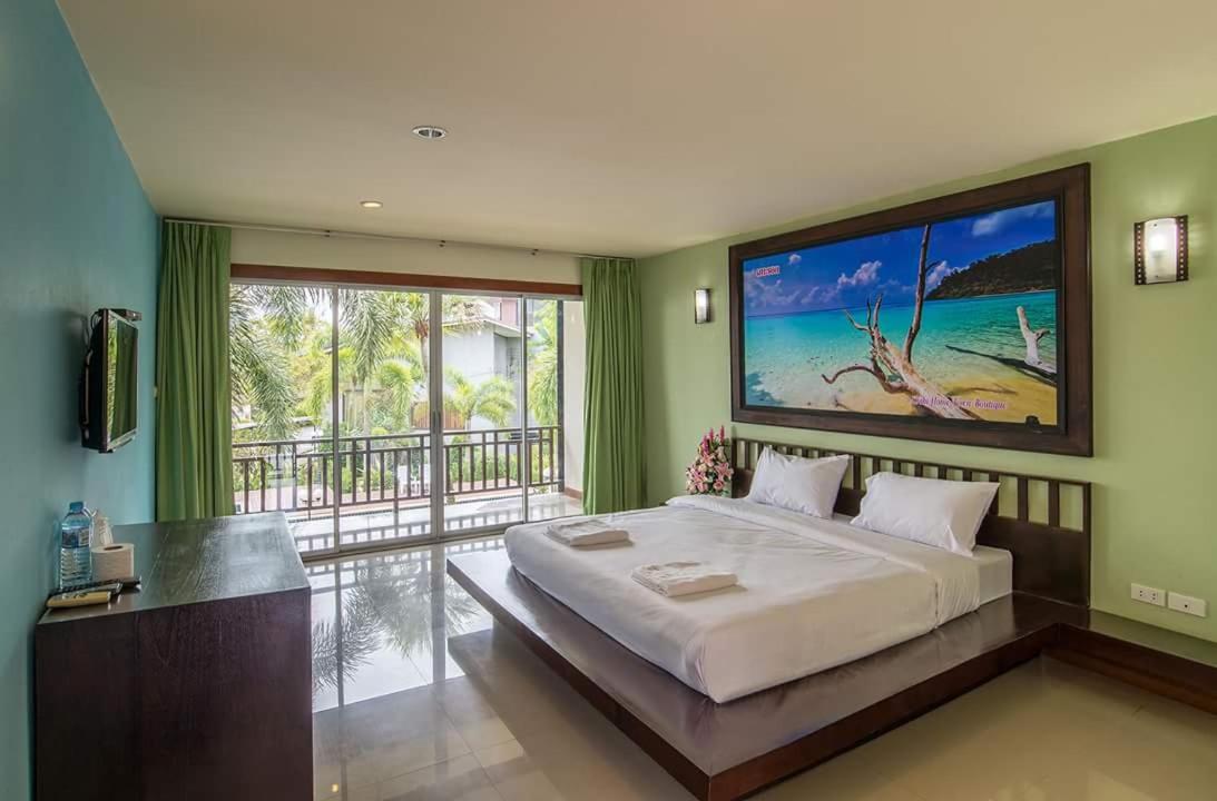 Standard, Double or Twin Bed, Pool View