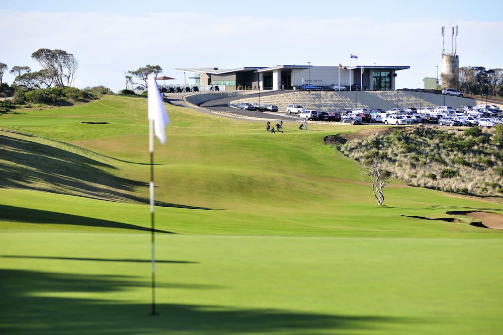 Mercure Portsea 63/67