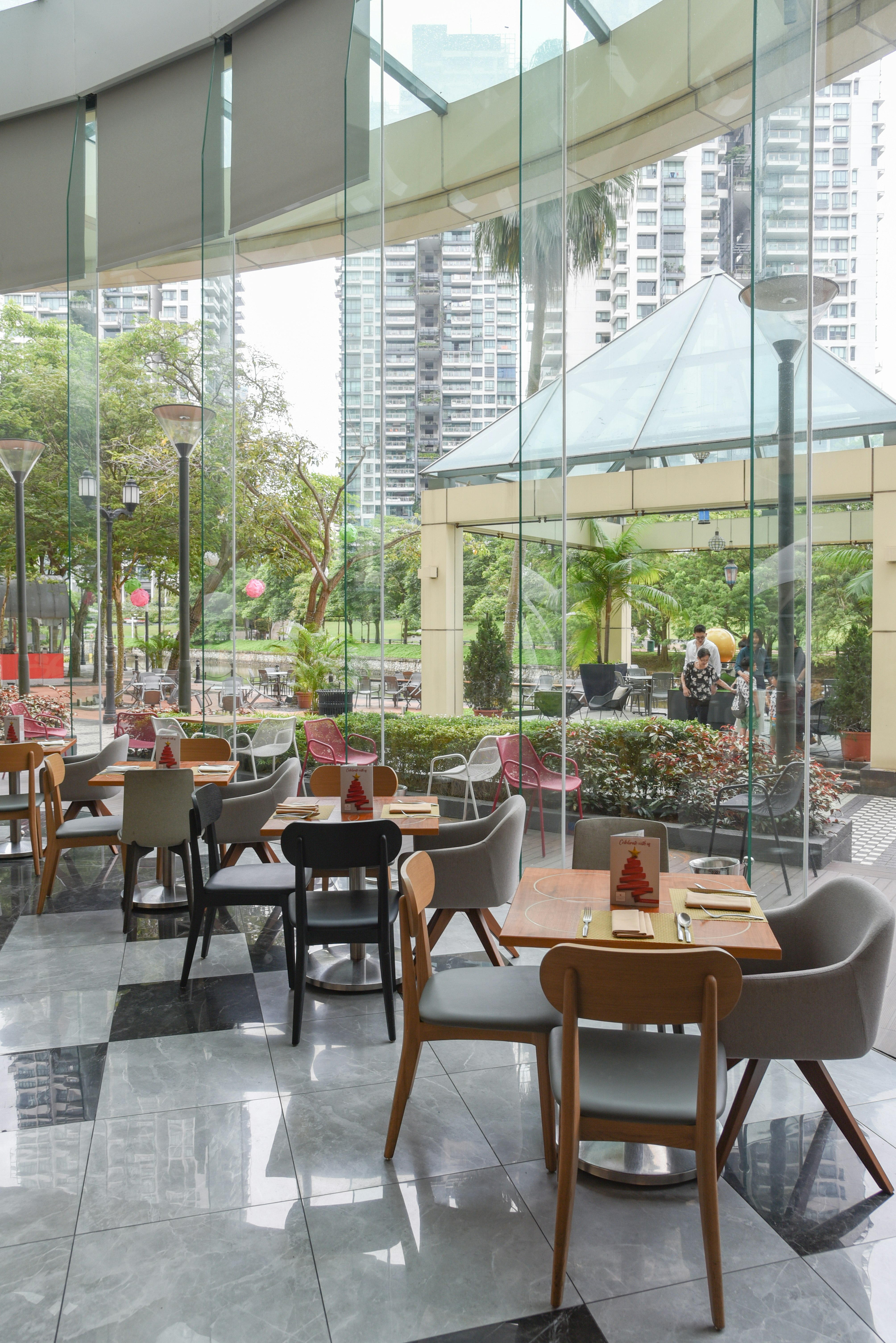 Grand Copthorne Waterfront 33/50