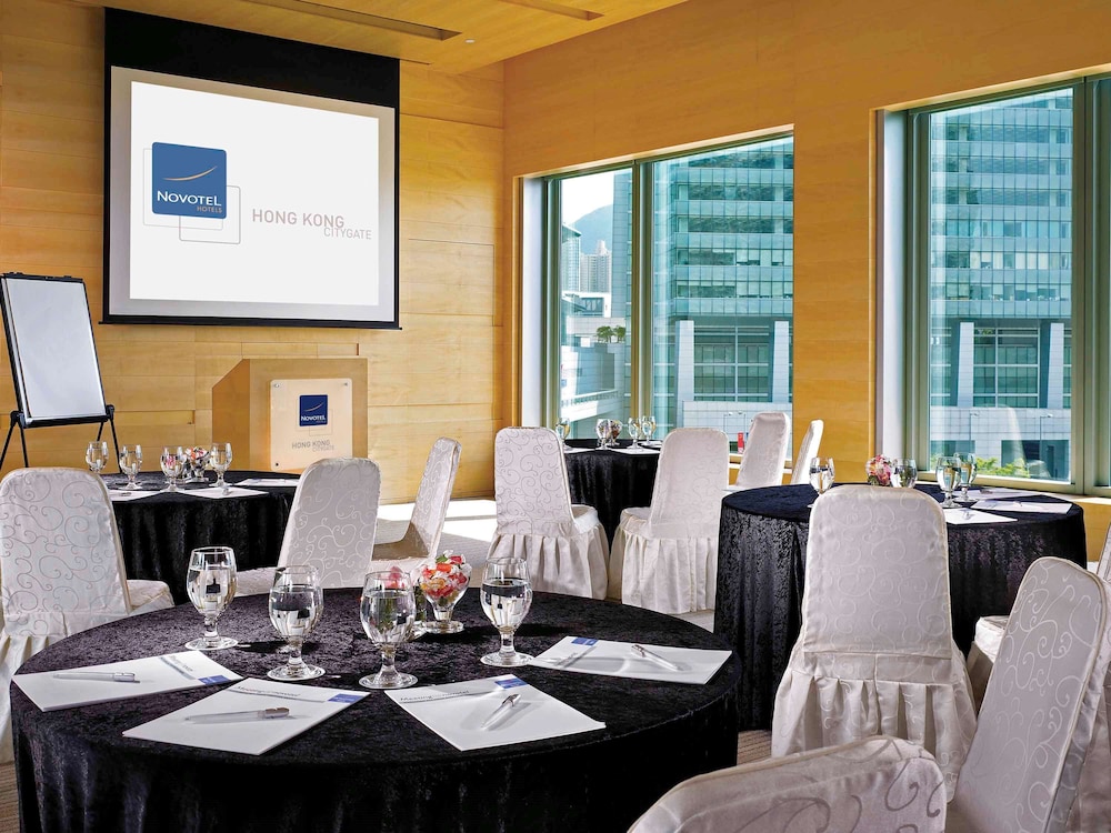 Novotel Citygate Hotel Hong Kong 55/62
