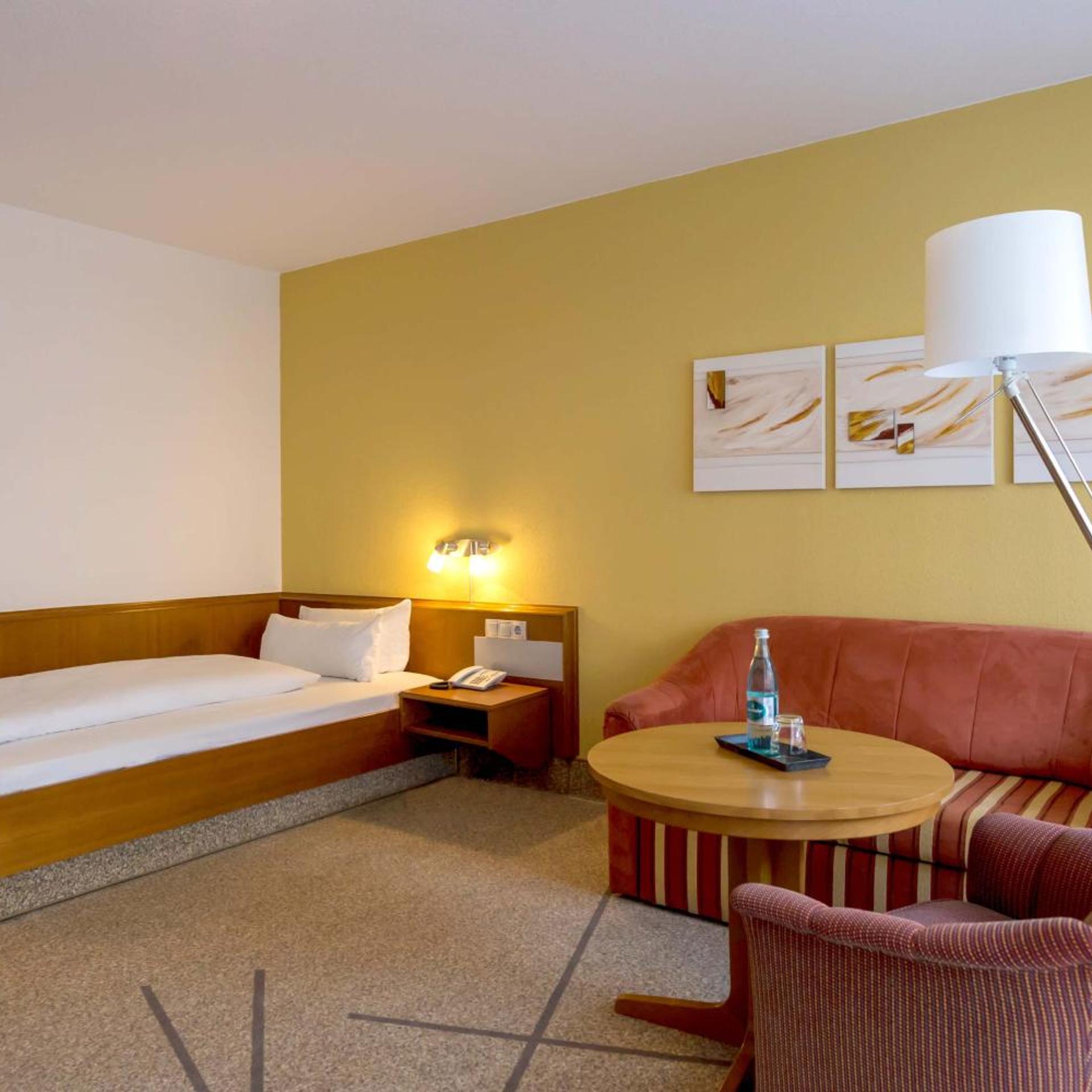 Single, Hotel Frankenland 4/6