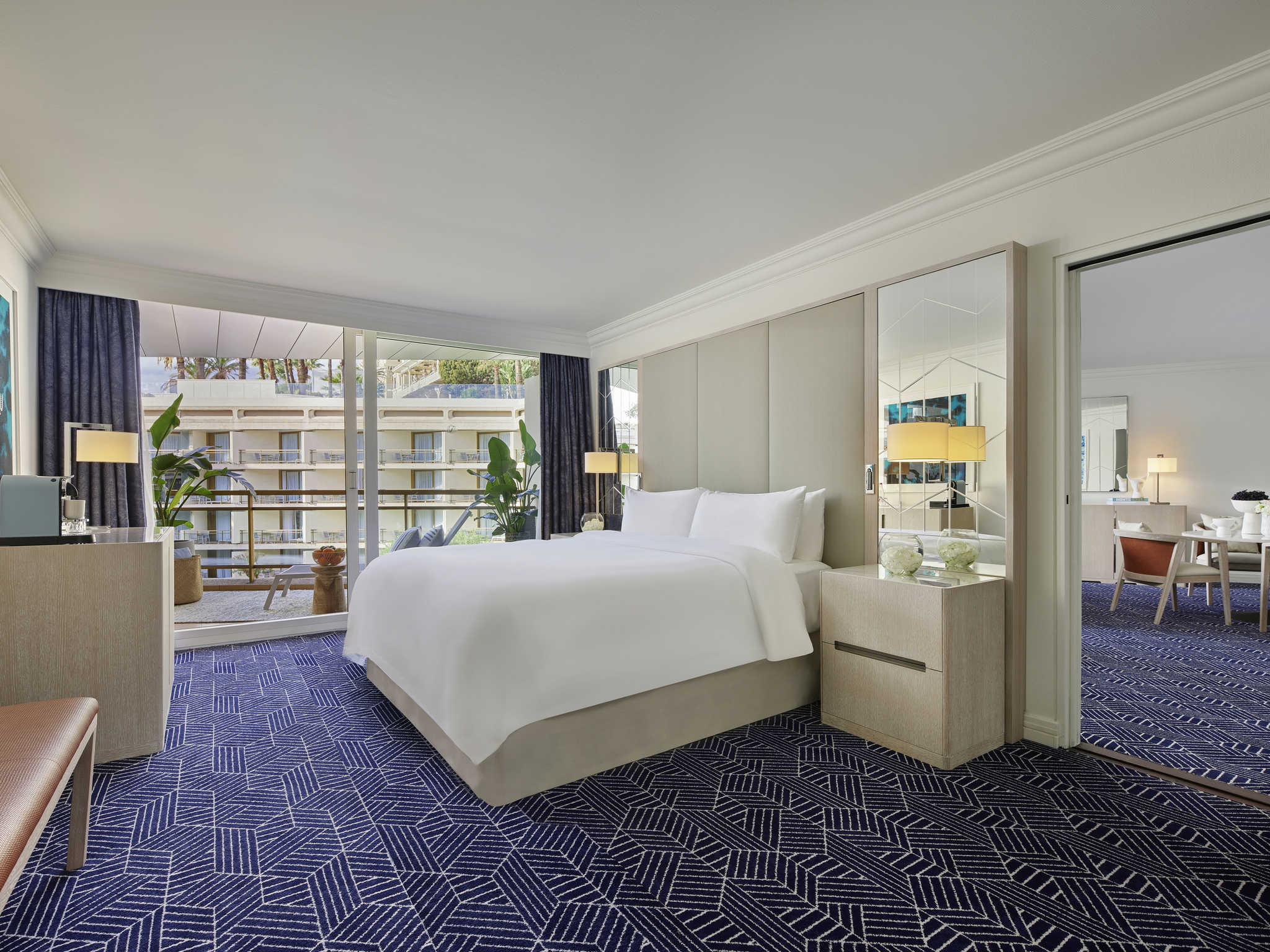 Suite, King Bed