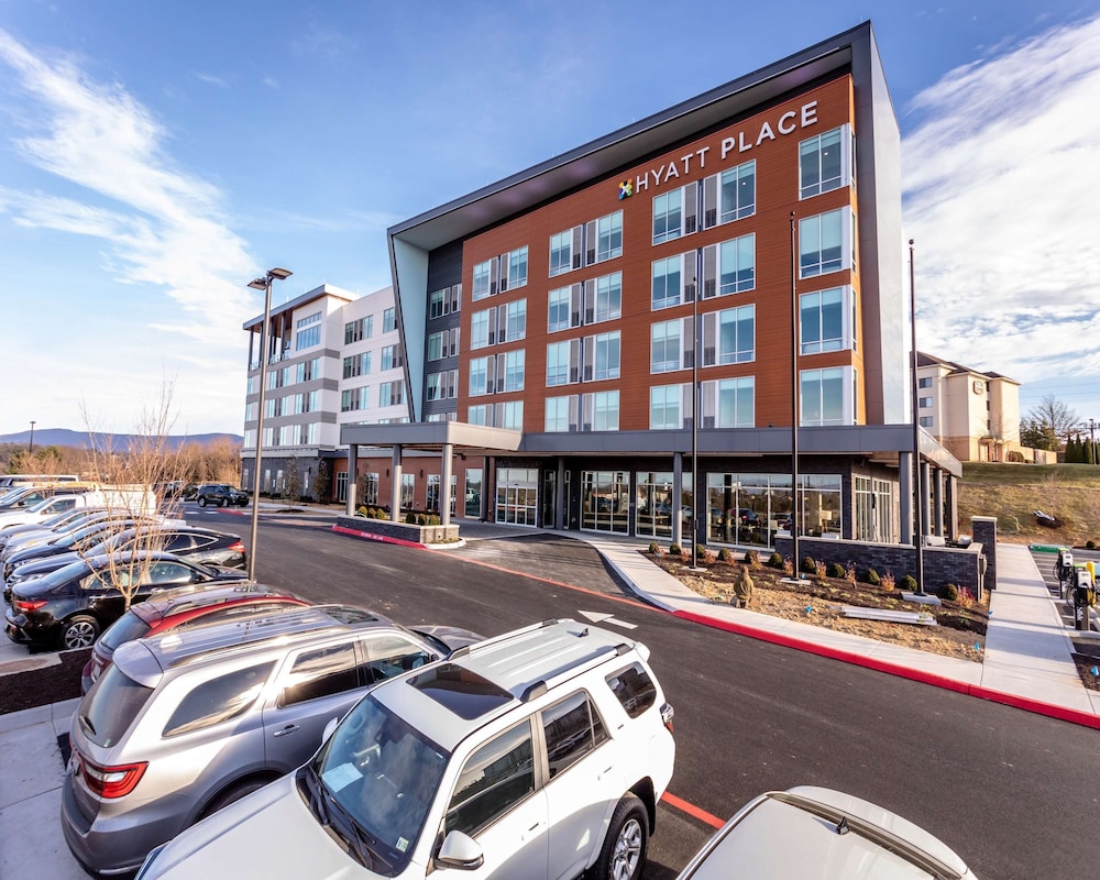 Hyatt Place Harrisonburg 38/44