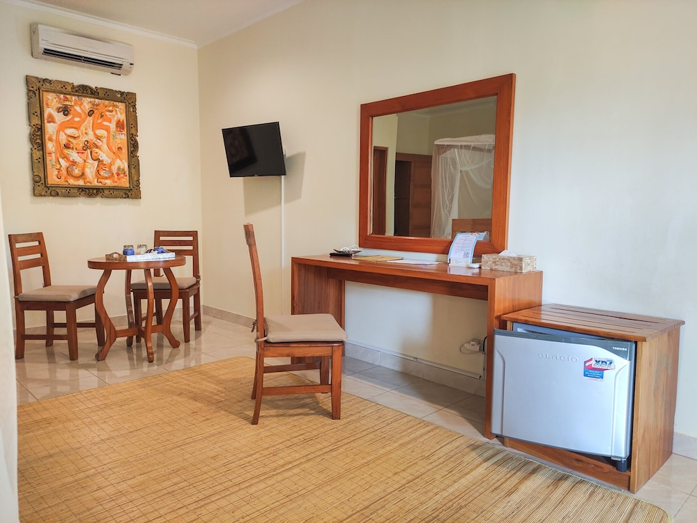 Puri Sari Beach Hotel 33/50