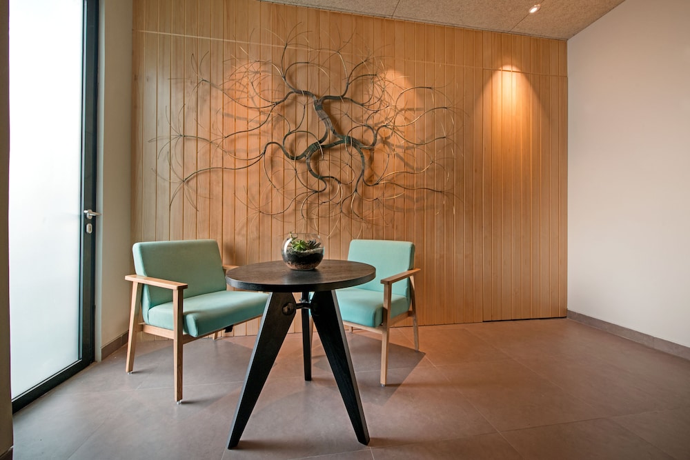 Tama Boutique Hotel 33/50