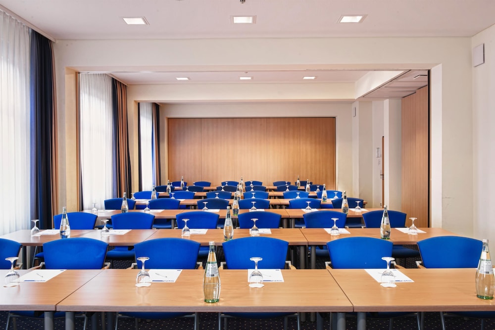 Tryp by Wyndham Luebeck Aquamarin 43/46