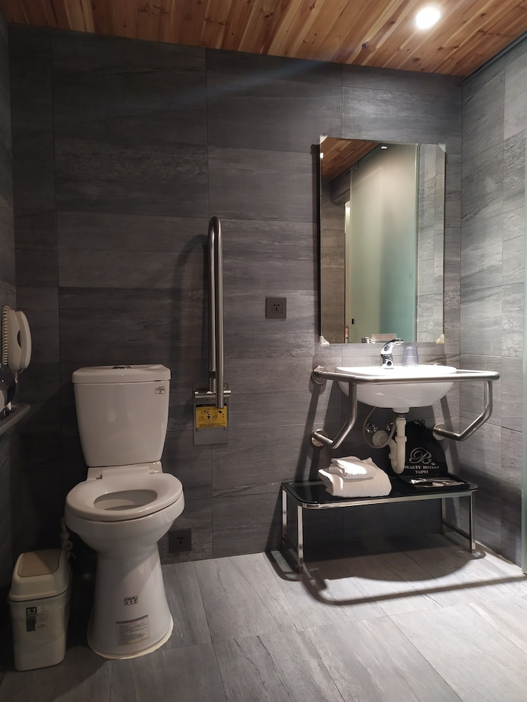 Beauty Hotels Taipei - Hotel Bfun 43/50