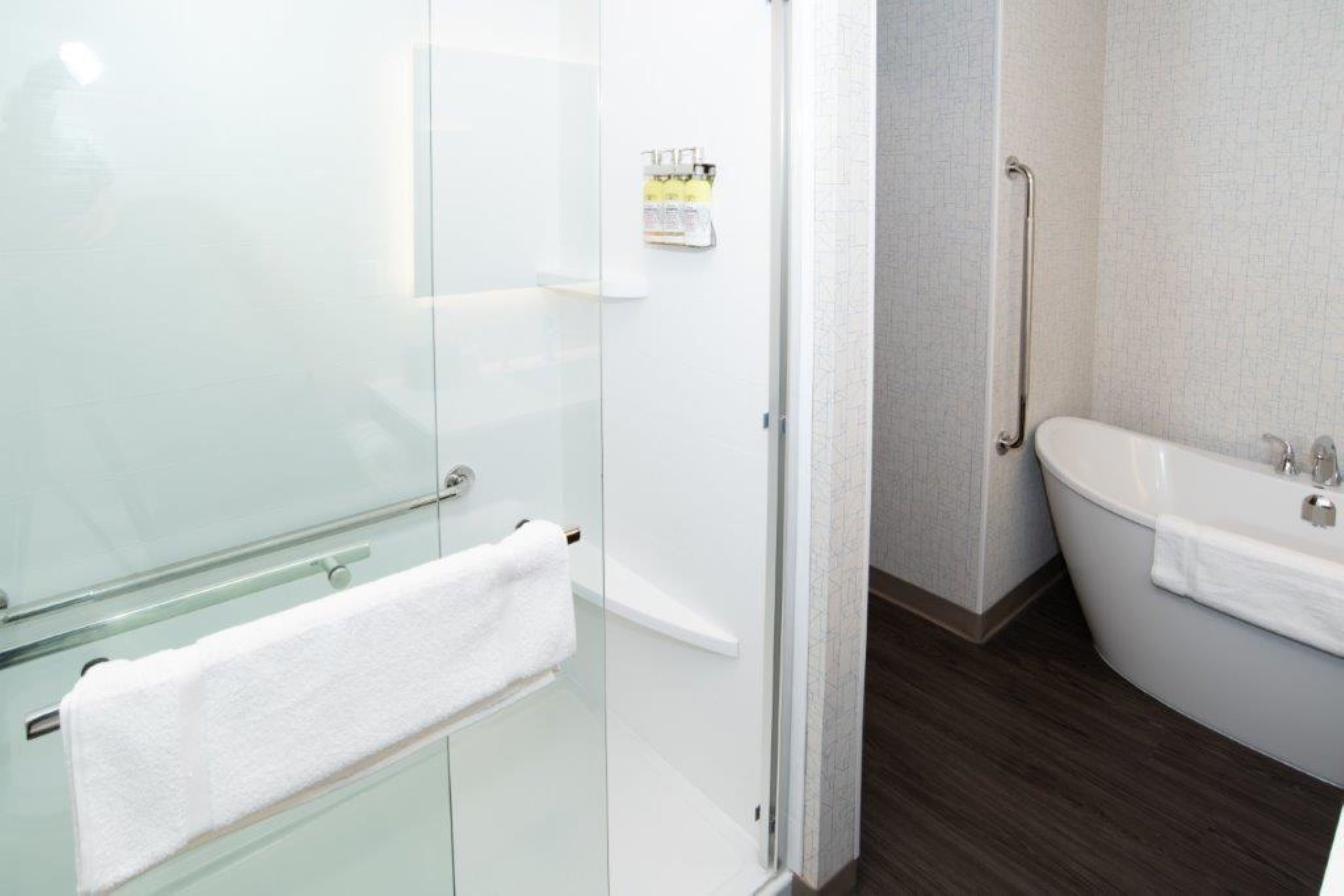Holiday Inn Express & Suites North Battleford 49/50