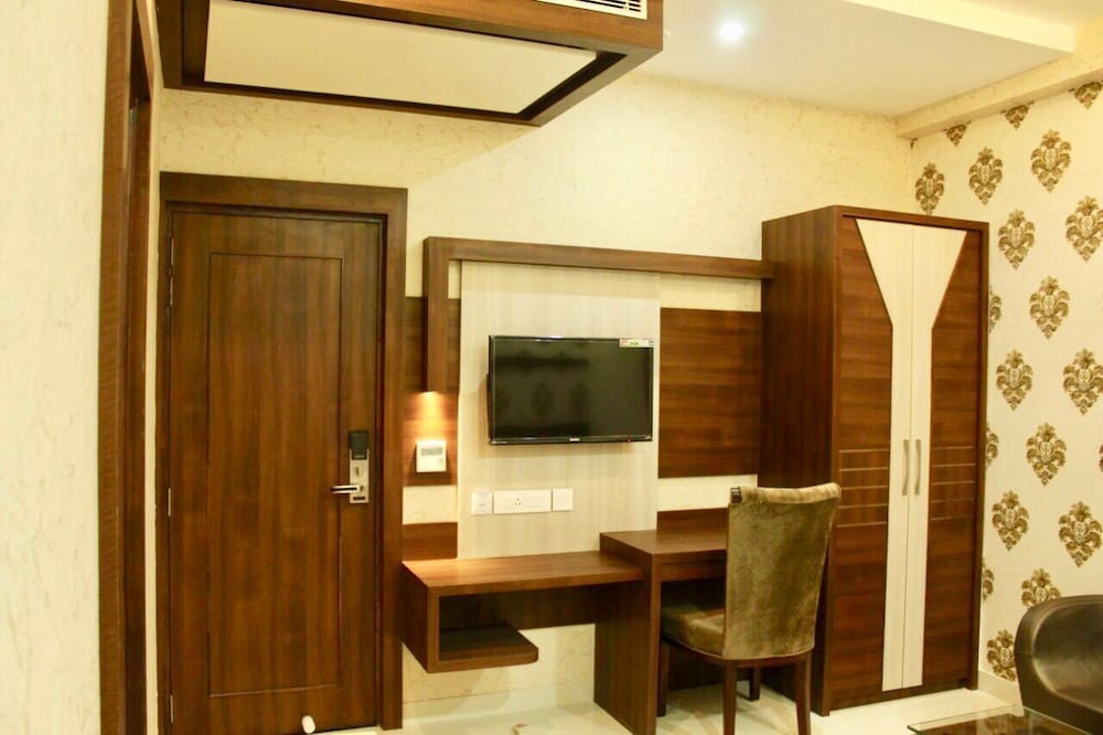 Hotel Uday Palace 24/29