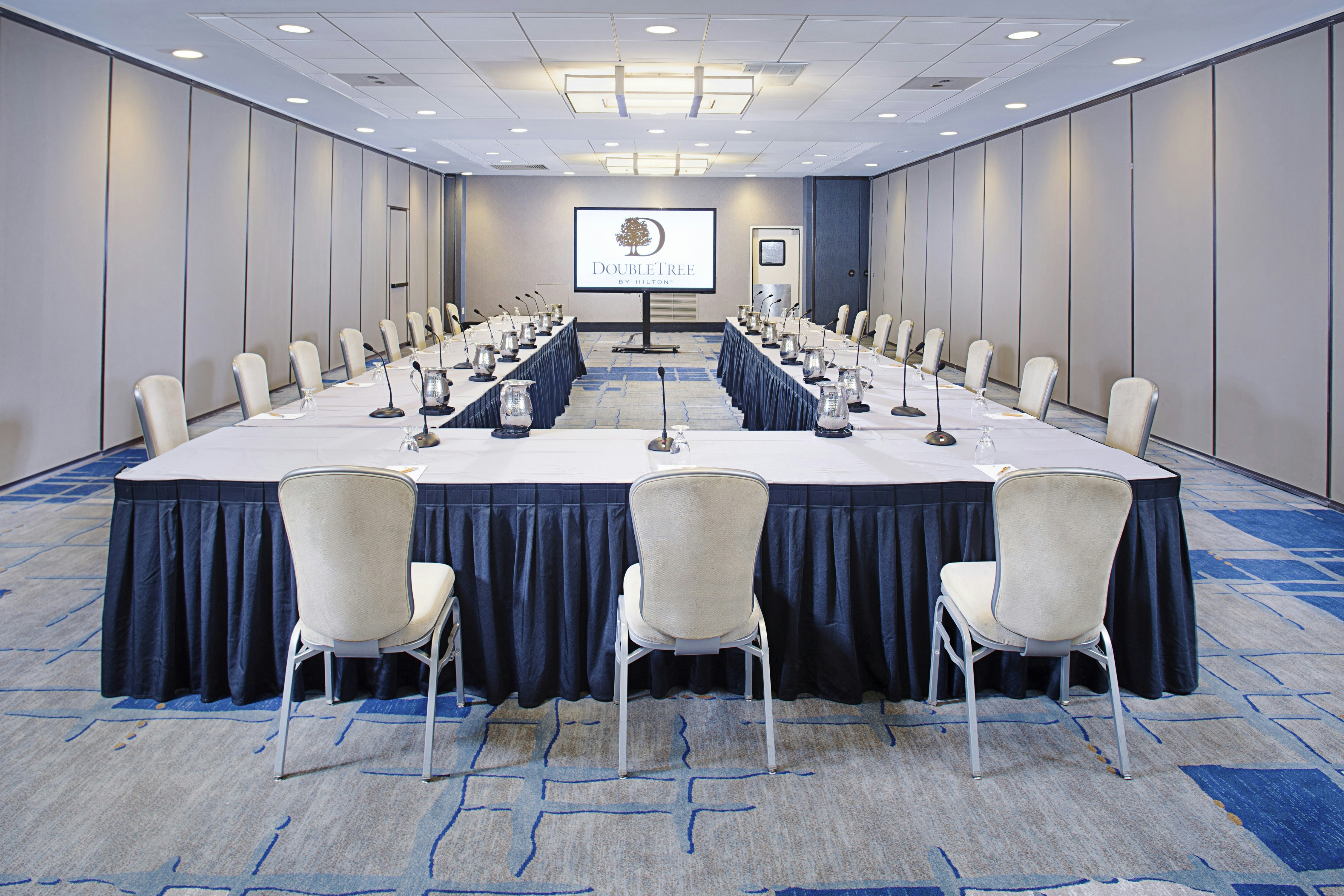 DoubleTree by Hilton Hotel Baltimore - BWI Airport 24/38