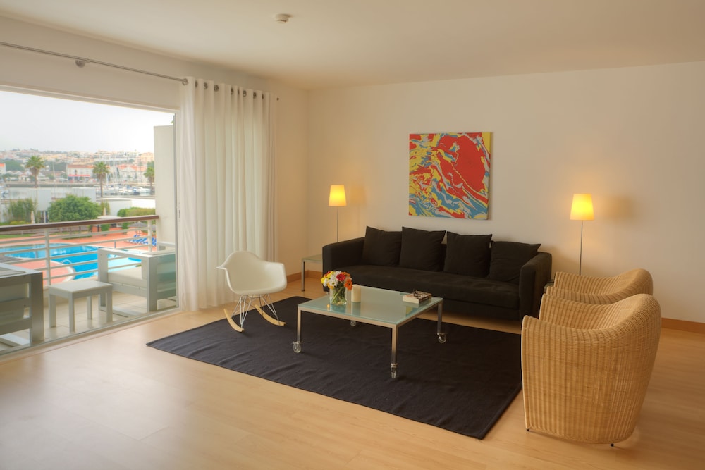 Marina Club Lagos Suite Hotel 43/60