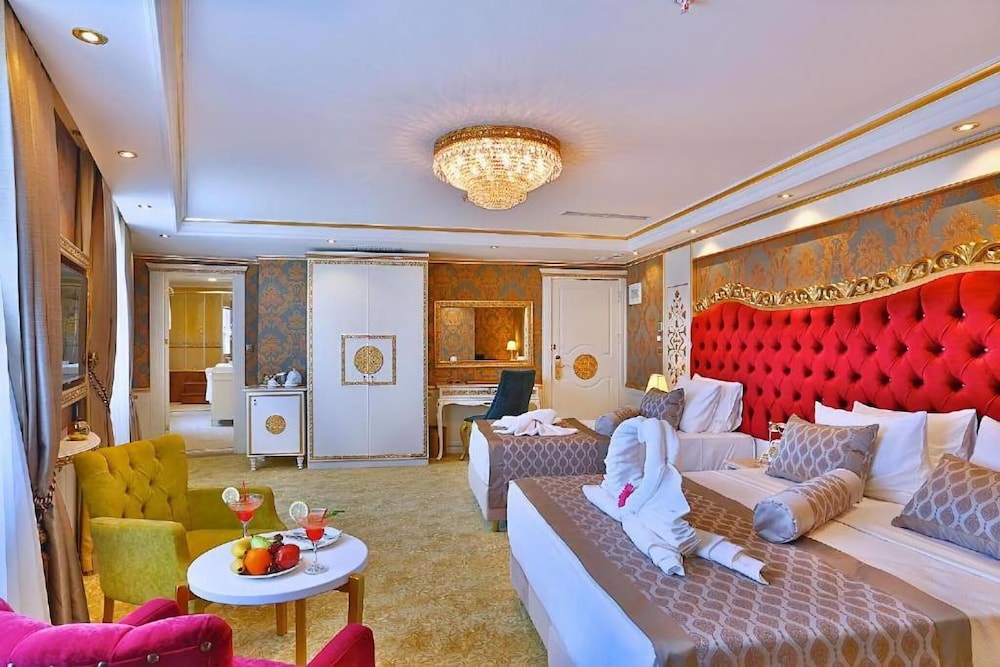HOTEL EMIRHAN PALACE 60/67