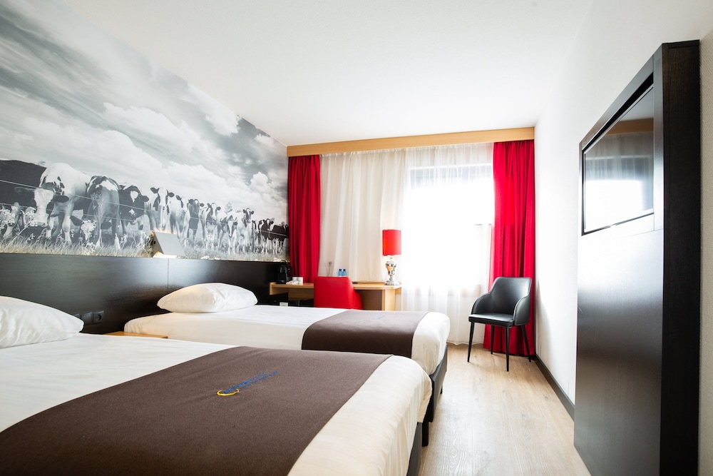 COMFORT, TWIN BEDS