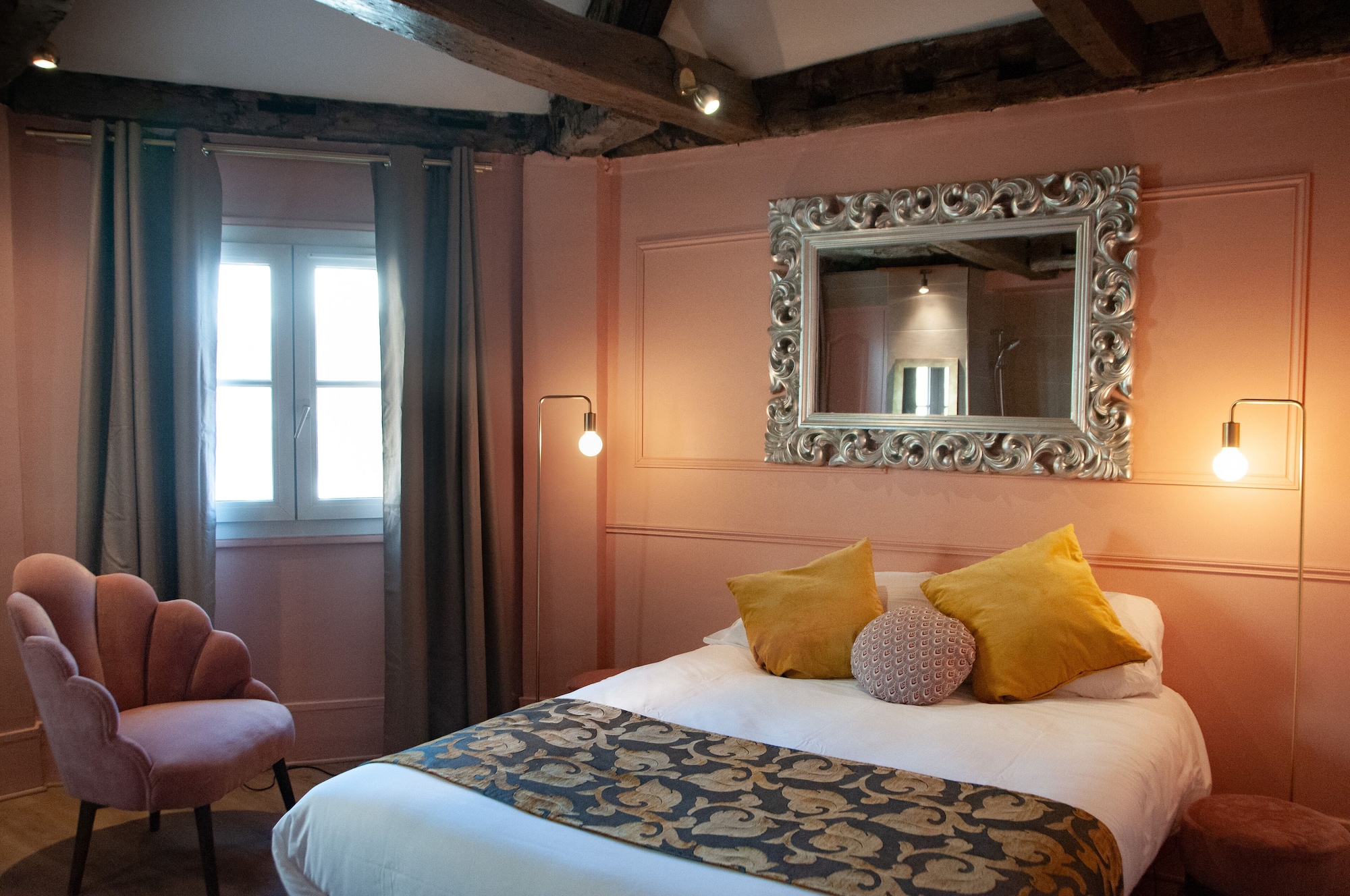 SUPERIOR, DOUBLE BED