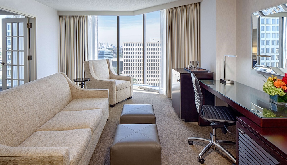 DoubleTree by Hilton Hotel Houston - Greenway Plaza 38/59