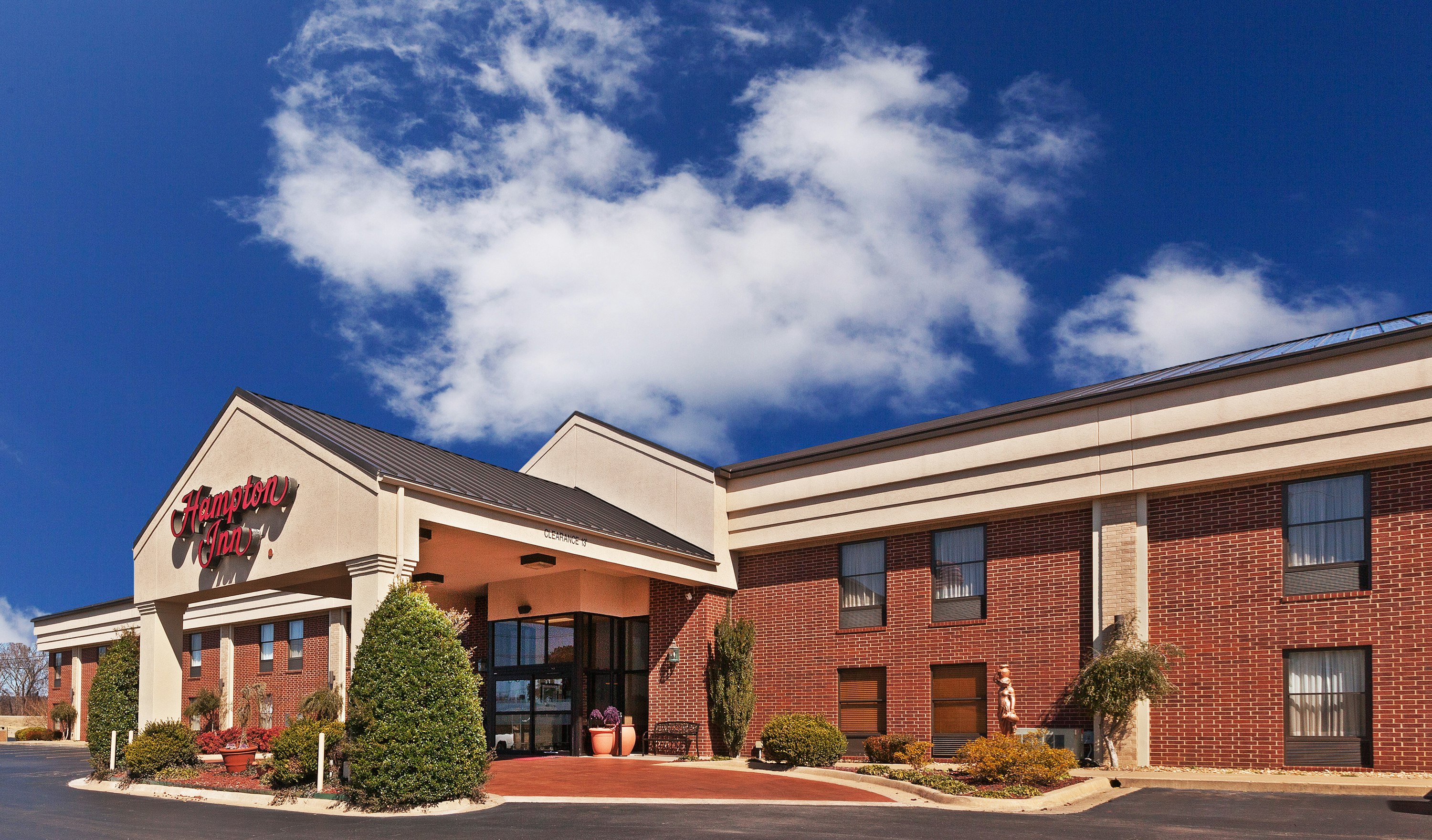 Hampton Inn Clarksville in CLARKSVILLE - AR