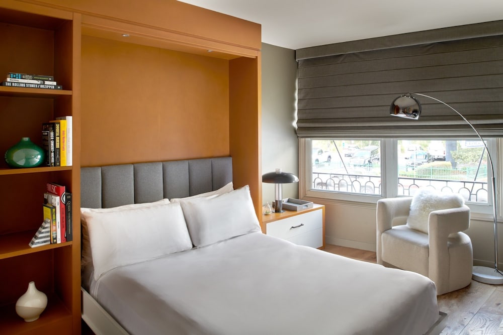 Green, Murphy Bed