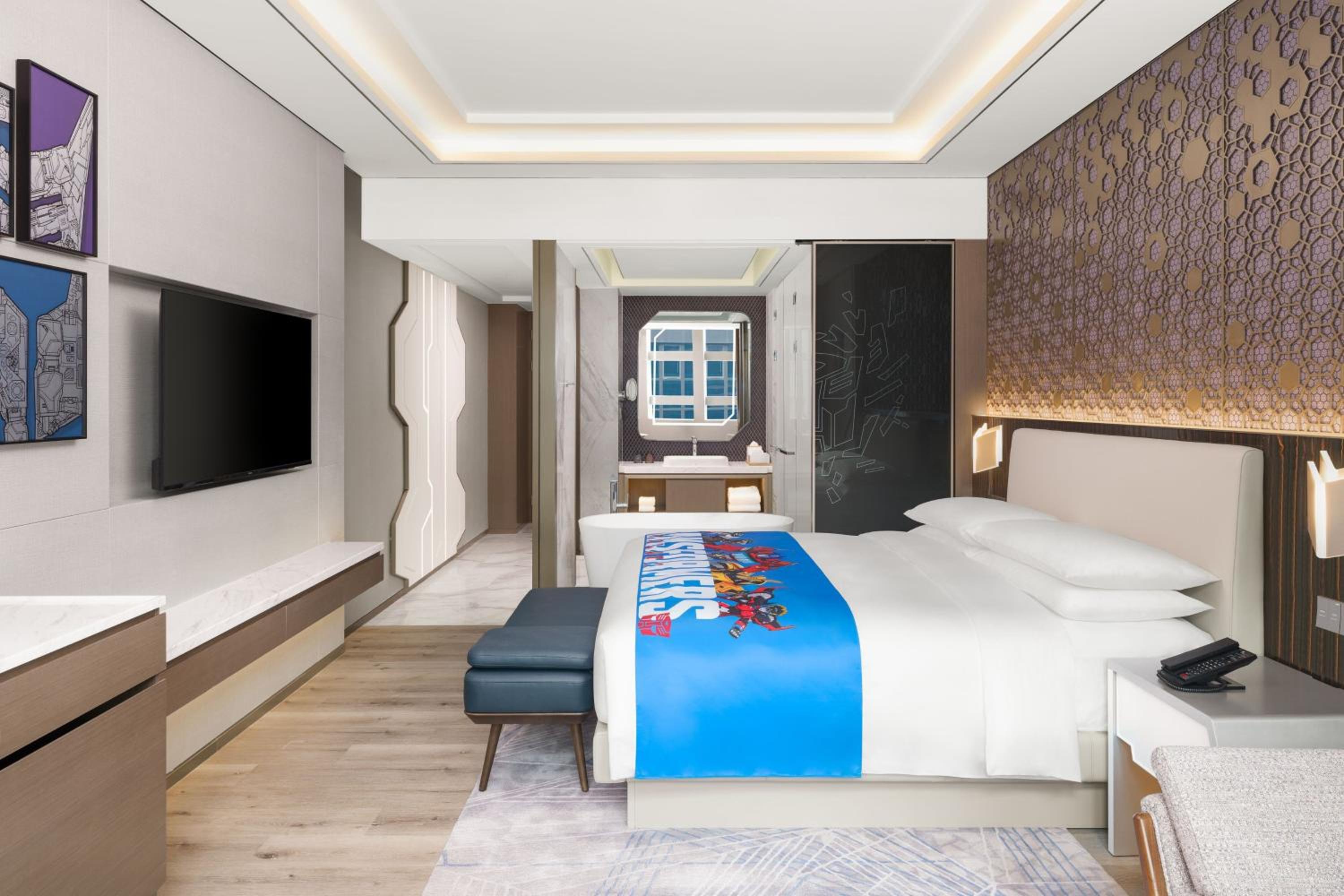 Cool, King Bed