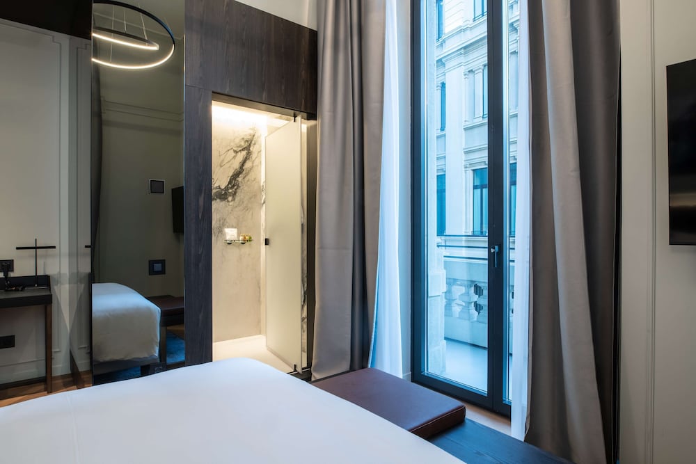 Radisson Collection Hotel, Palazzo Touring Club Milan 49/73