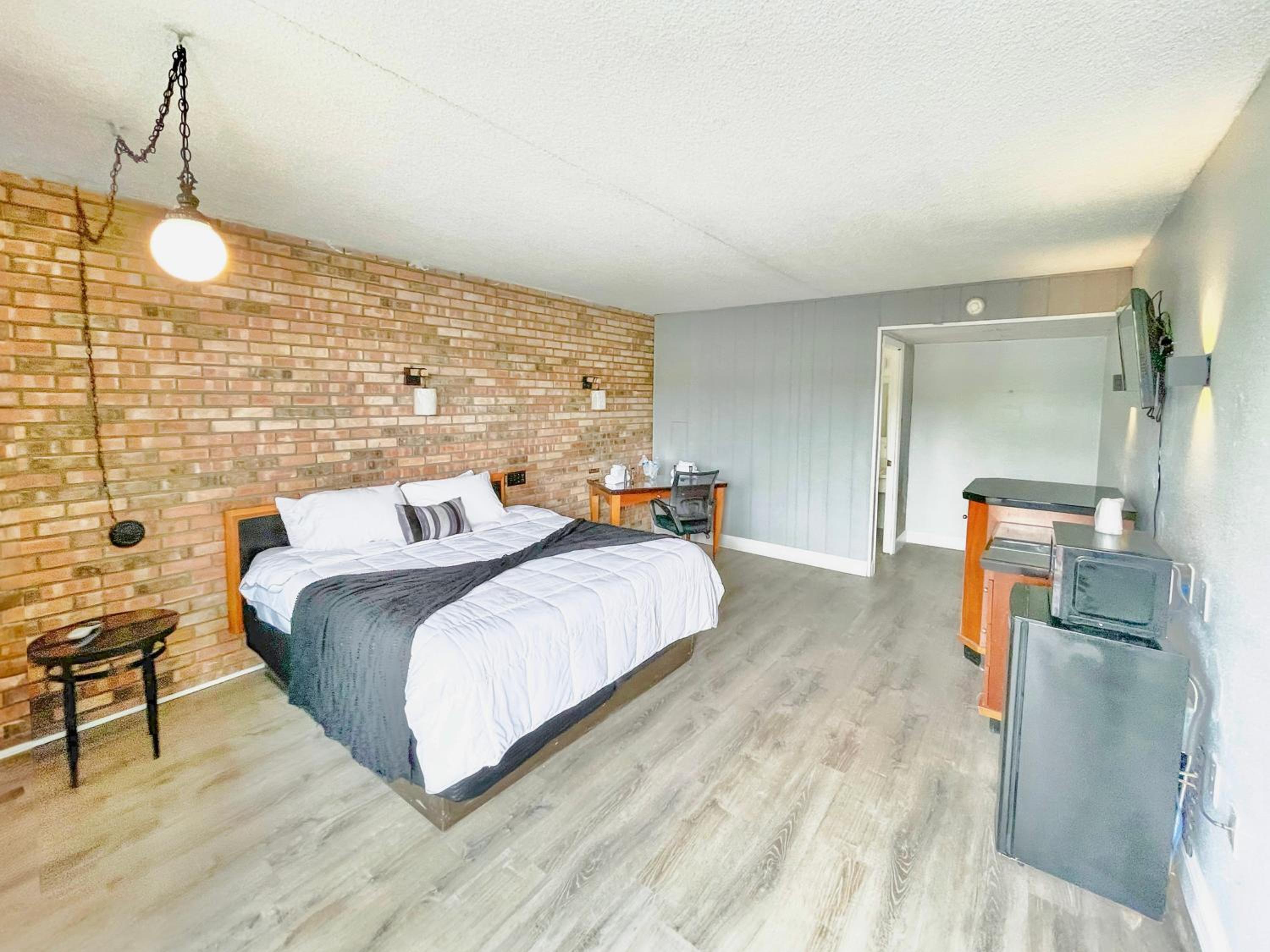 Penn Lodge Hotel & Suites 10/50