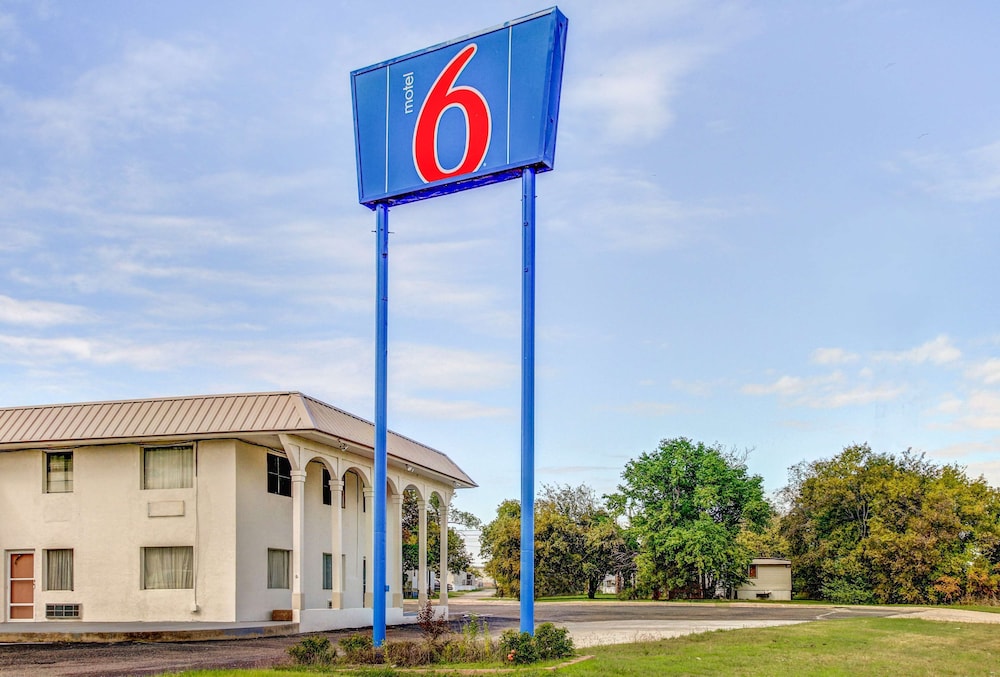 Motel6 Waco, TX - Lacy Lakeview 7/49