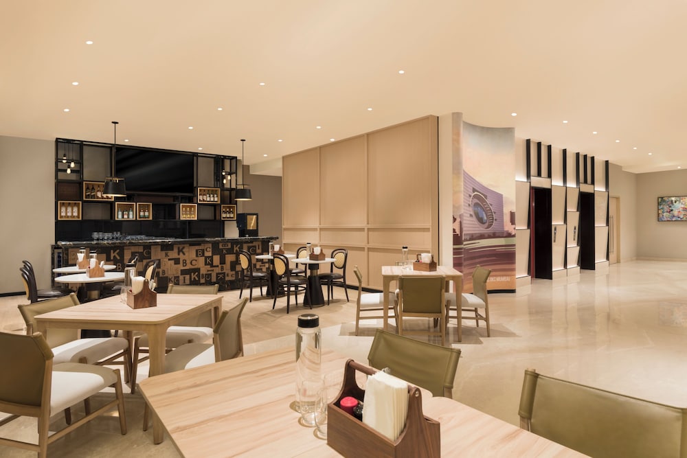 Ibis Mumbai BKC 66/75